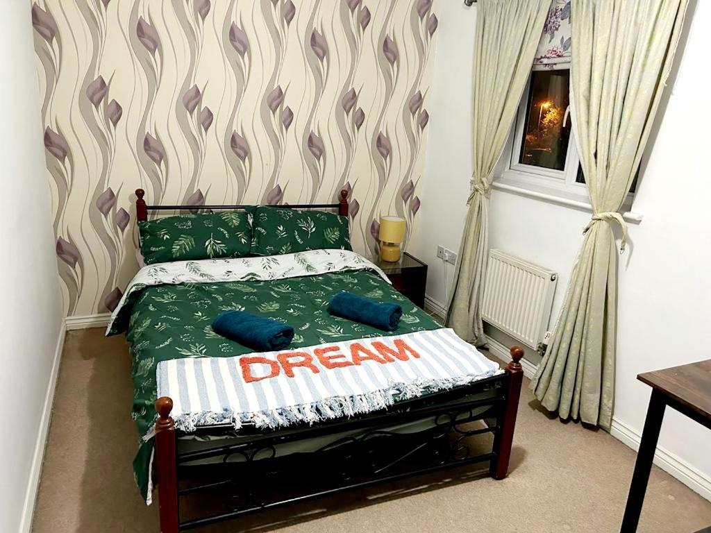 Queens Rooms, A Perfect Stay, Next To Shopping Parks And Central Манчестер Экстерьер фото