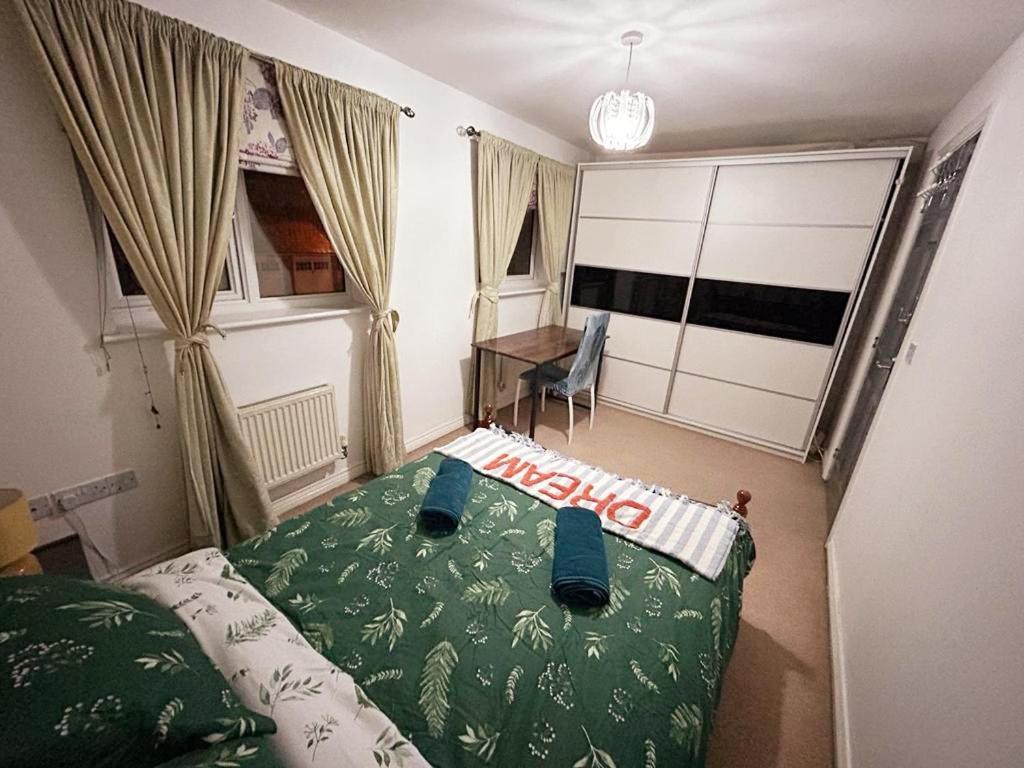 Queens Rooms, A Perfect Stay, Next To Shopping Parks And Central Манчестер Экстерьер фото